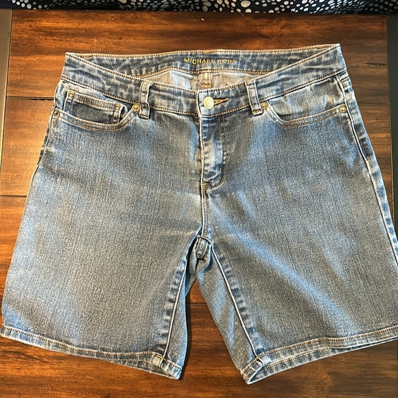 Michael Kors  Jean Shorts- size 2 - Picture 2 of 12